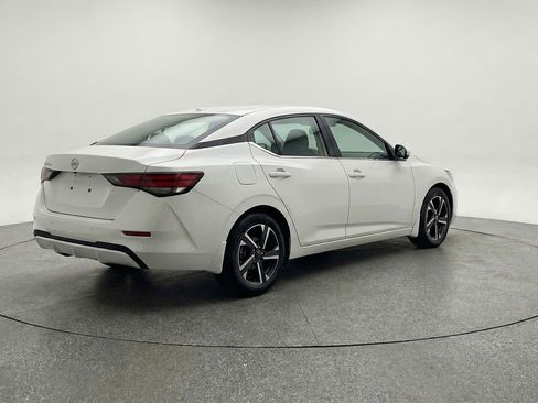 Used 2025 Nissan Sentra SV FWD image 9