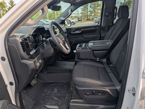 New 2026 GMC Sierra 1500 SLE w/ X31 Off-Road Package AWD/4WD image 11