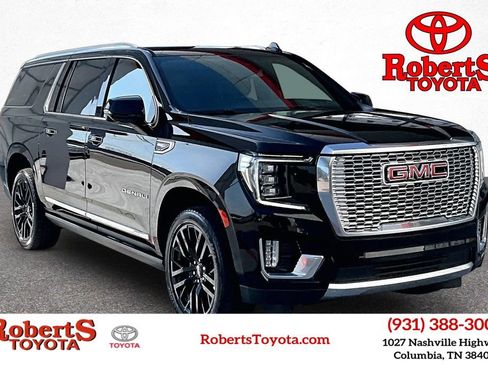 Used 2022 GMC Yukon XL Denali AWD/4WD image 1