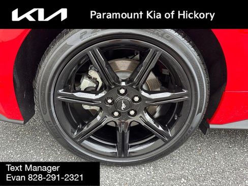 Used 2019 Ford Mustang GT w/ Black Accent Package RWD image 9