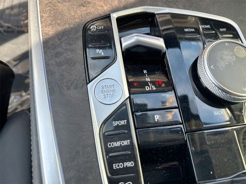 Used 2023 BMW X7 xDrive40i w/ Premium Package image 22