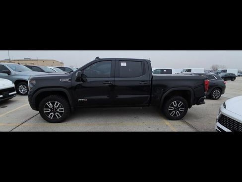 Used 2024 GMC Sierra 1500 AT4 w/ Technology Package image 6