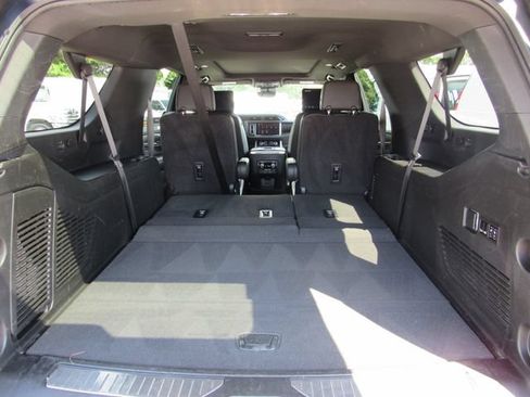 Used 2023 GMC Yukon XL Denali w/ Denali Reserve Package AWD/4WD image 40