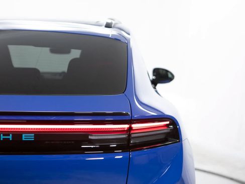 New 2026 Porsche Macan GTS Electric AWD/4WD image 21
