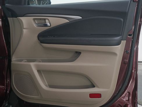 Used 2019 Honda Ridgeline RTL image 9