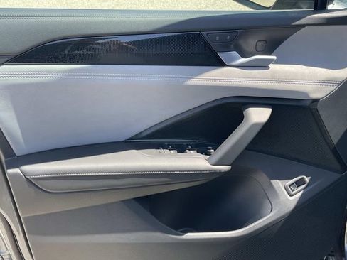 New 2026 Volkswagen Tiguan SE FWD image 18