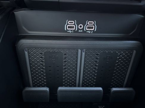 Used 2025 RAM 2500 Laramie w/ Sport Appearance Package image 31