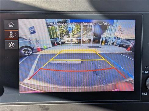 Used 2024 Kia Sportage LX image 18