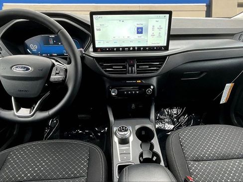 New 2025 Ford Escape Active w/ Active Premium Tech Pack image 5