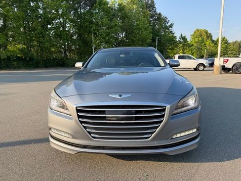 Used 2015 Hyundai Genesis 5.0 RWD image 8