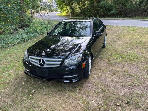 Used 2011 Mercedes-Benz C 300 Luxury image 7