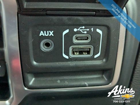 Used 2020 Jeep Wrangler Unlimited Sahara AWD/4WD image 23