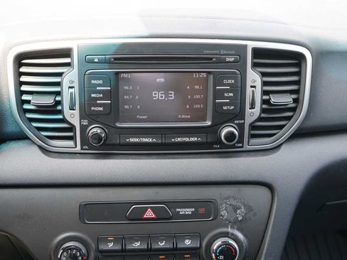 Used 2019 Kia Sportage LX FWD image 12