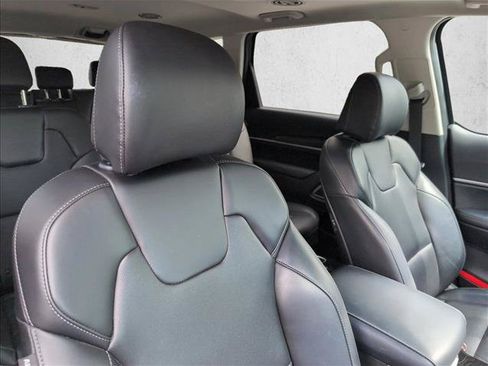 Used 2024 Kia Telluride S w/ S Sunroof Package FWD image 25