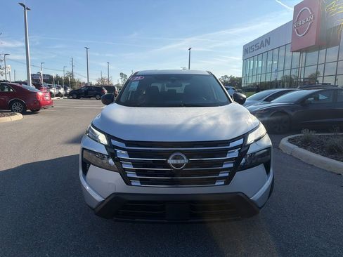 Certified 2025 Nissan Rogue S image 2