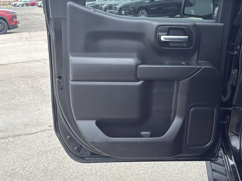 Used 2021 Chevrolet Silverado 1500 LT image 13