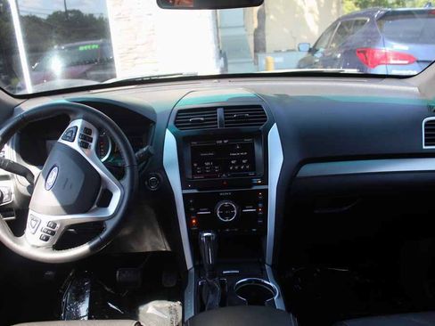 Used 2014 Ford Explorer Sport w/ Equipment Group 401A AWD/4WD image 33