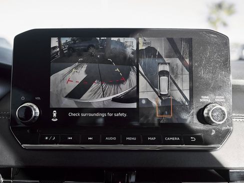 Used 2023 Mitsubishi Outlander SE image 48