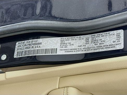 Used 2024 Jeep Grand Cherokee Limited 4xe AWD/4WD image 12