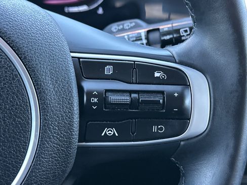 Used 2023 Kia Sportage EX FWD image 11