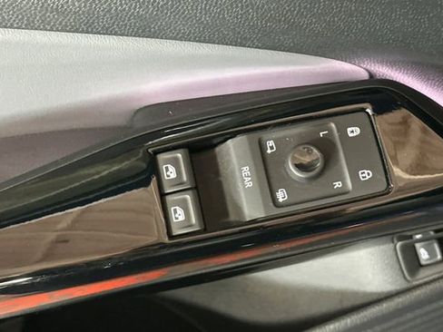 Certified 2022 Volkswagen ID.4 Pro S image 14