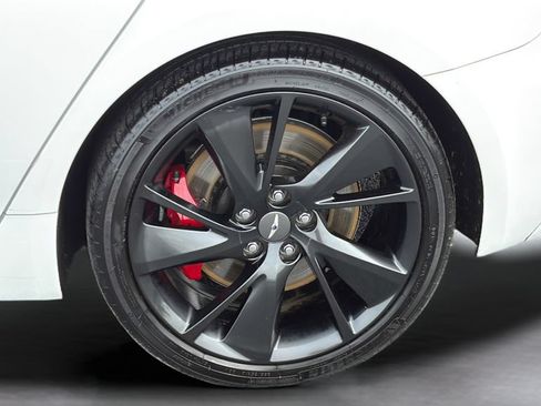 Used 2023 Genesis G70 3.3T w/ Sport Prestige Package AWD/4WD image 21