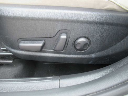 Used 2023 Kia Seltos EX image 18