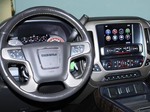 Used 2016 GMC Sierra 2500 Denali w/ Duramax Plus Package image 17