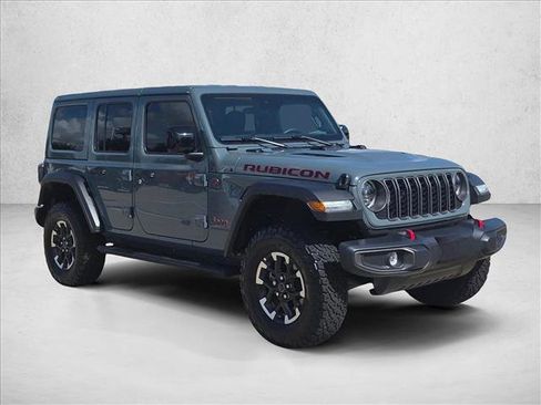 Used 2018 Jeep Wrangler Unlimited Sport S AWD/4WD image 3