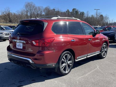 Used 2017 Nissan Pathfinder Platinum w/ Cargo Package image 30