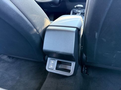 Used 2025 Kia K4 LXS image 23