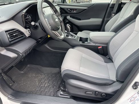 Used 2025 Subaru Outback Premium w/ Popular Package #1 image 9