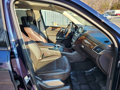 Used 2017 Mercedes-Benz GLS 550 4MATIC image 16