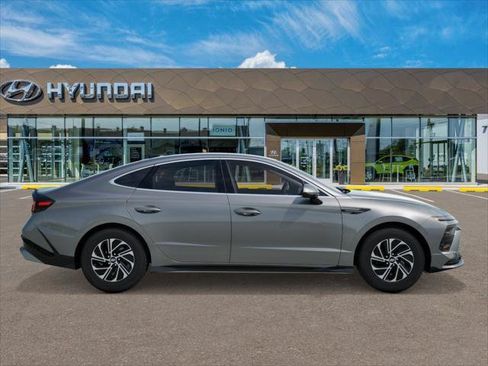 New 2026 Hyundai Sonata Blue FWD image 7