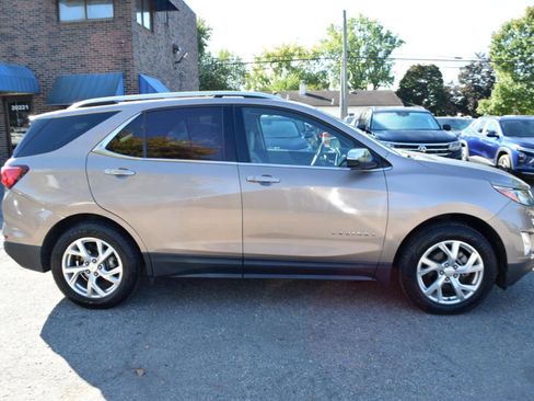 Used 2018 Chevrolet Equinox Premier FWD image 5