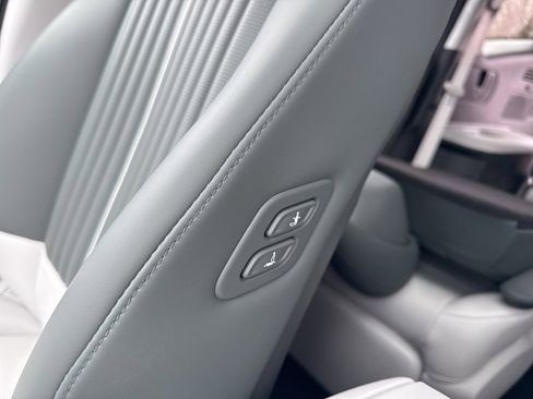 Used 2026 Hyundai Ioniq 9 Calligraphy image 36