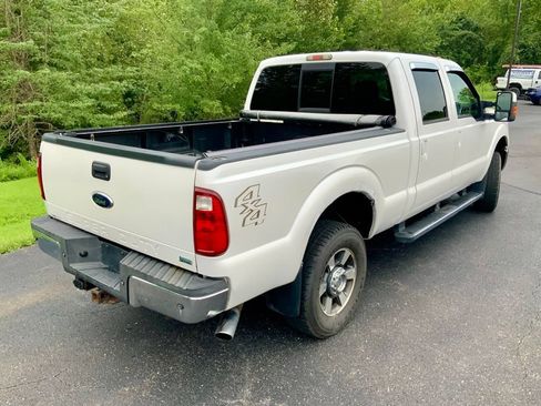 Used 2011 Ford F250 Lariat w/ Chrome Pkg AWD/4WD image 13