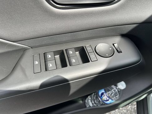 Certified 2024 Hyundai Kona Limited FWD image 23