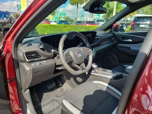 Used 2024 Buick Envista Preferred w/ Convenience II Package image 9