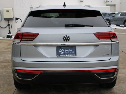 Certified 2021 Volkswagen Atlas Cross Sport SE image 5