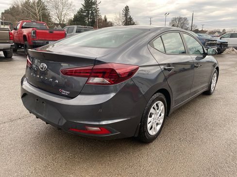 Used 2020 Hyundai Elantra SE image 3
