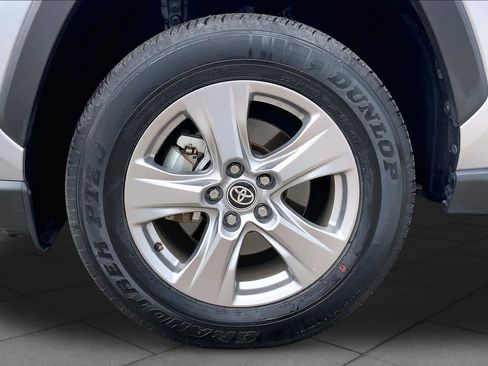 Used 2025 Toyota RAV4 XLE FWD image 11