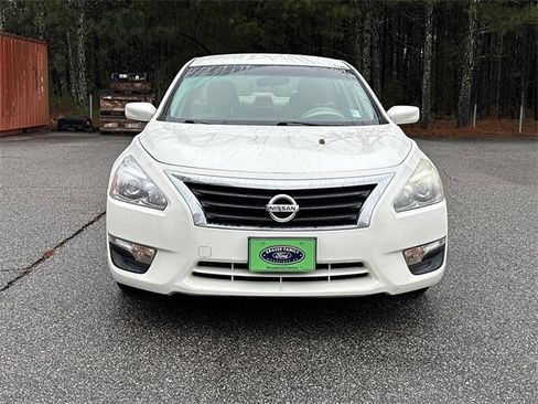 Used 2014 Nissan Altima 2.5 S w/ Display Audio Package image 2
