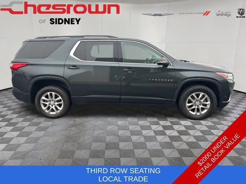 Used 2020 Chevrolet Traverse LT image 9