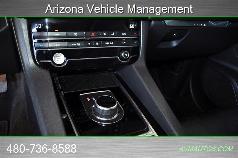 Used 2017 Jaguar F-PACE Prestige AWD/4WD image 36