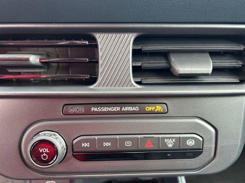 New 2026 Ford Maverick XL image 17