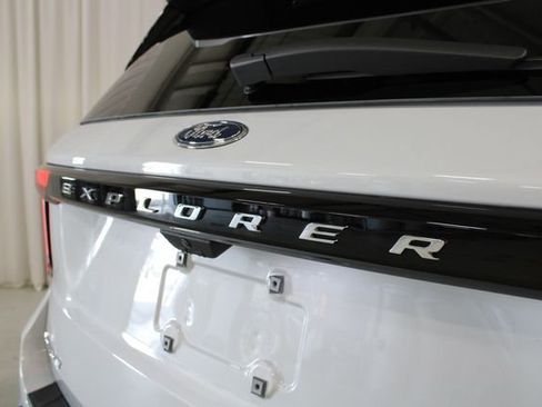 New 2026 Ford Explorer Active w/ Active Comfort Package AWD/4WD image 33