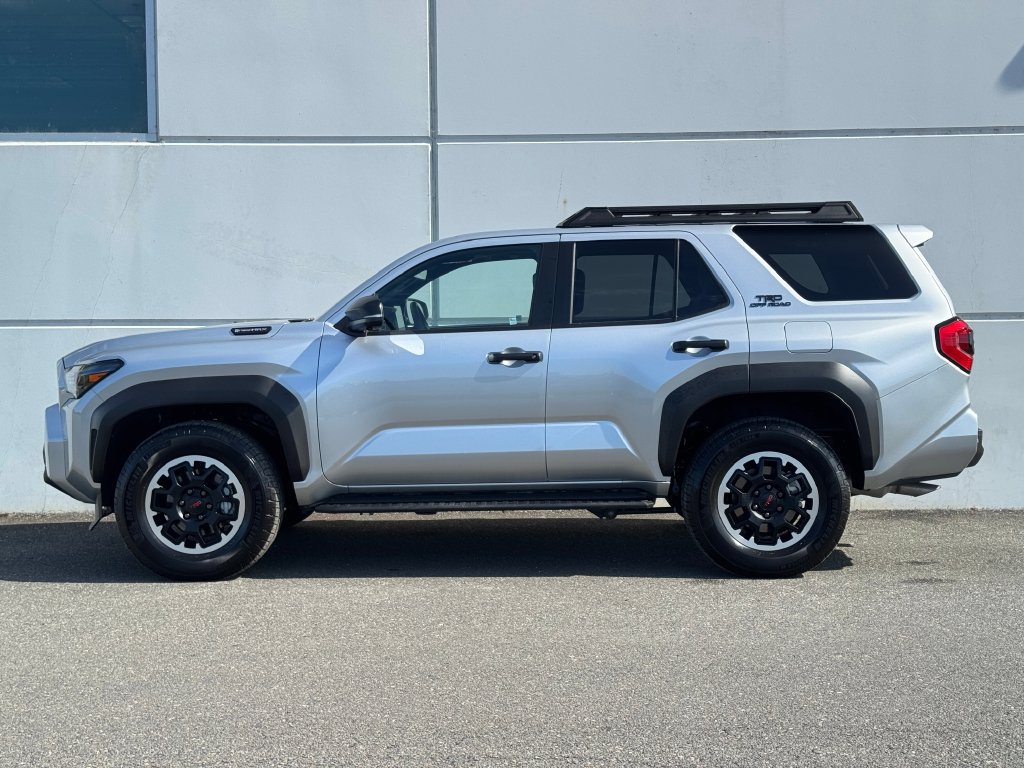 Certified 2025 Toyota 4Runner TRD Off-Road Premium AWD/4WD image 4