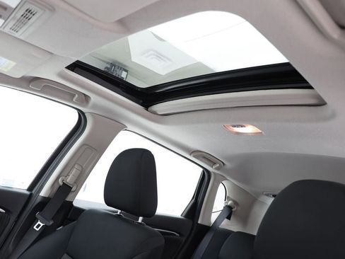 Used 2018 Honda Fit EX image 16