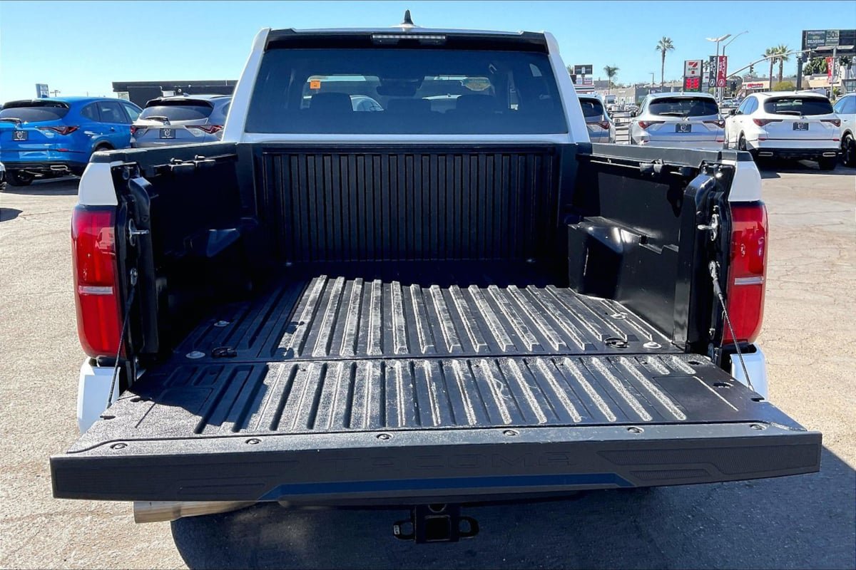 Used 2024 Toyota Tacoma SR5 RWD image 31